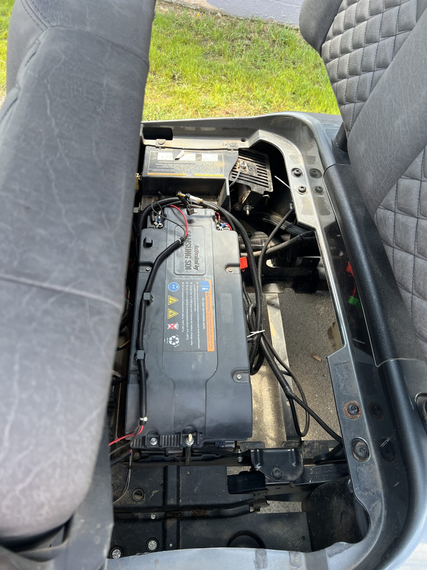 2021 EZGO RXV photo 5