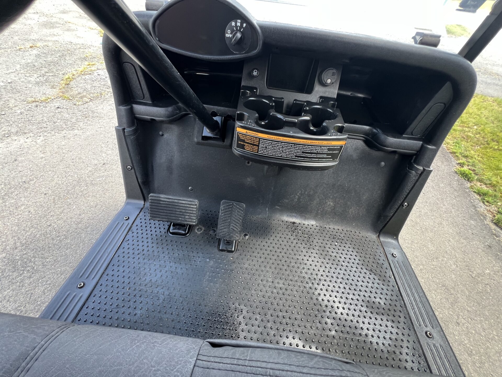 2021 EZGO RXV photo 6