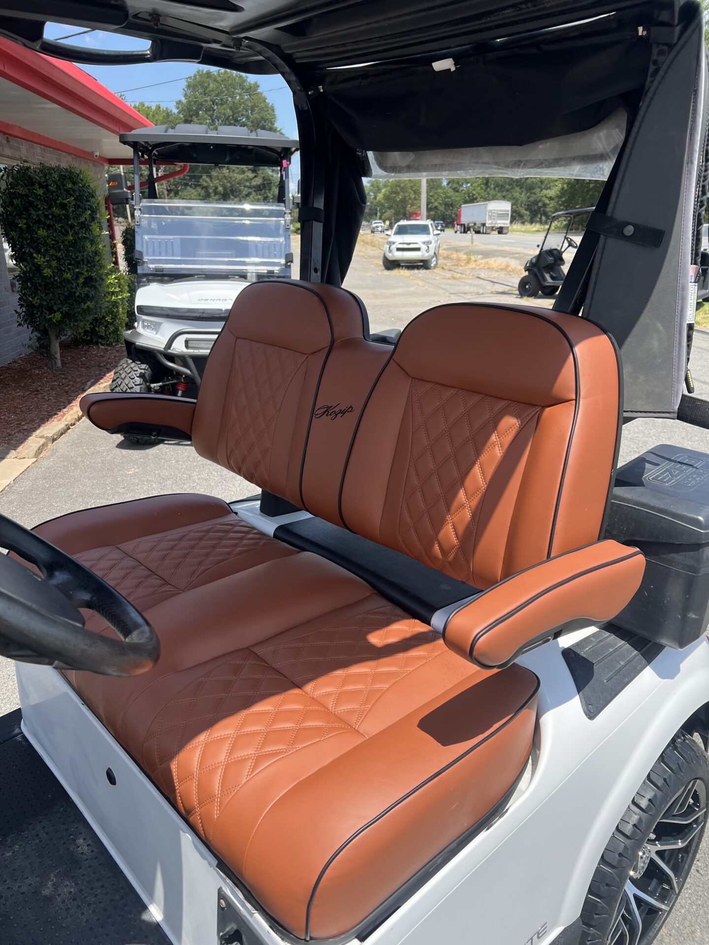 2021 EZGO RXV photo 2