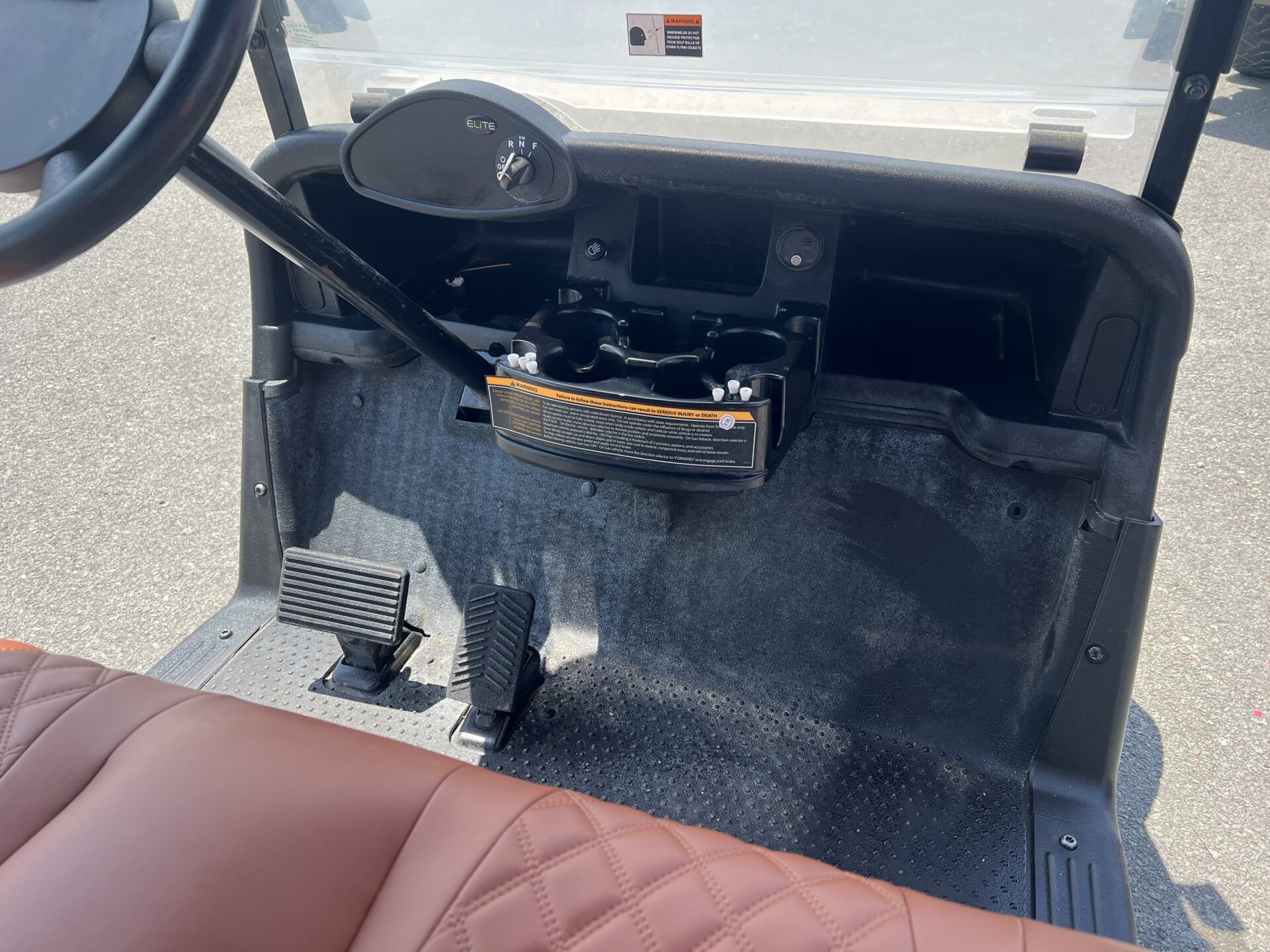 2021 EZGO RXV photo 5