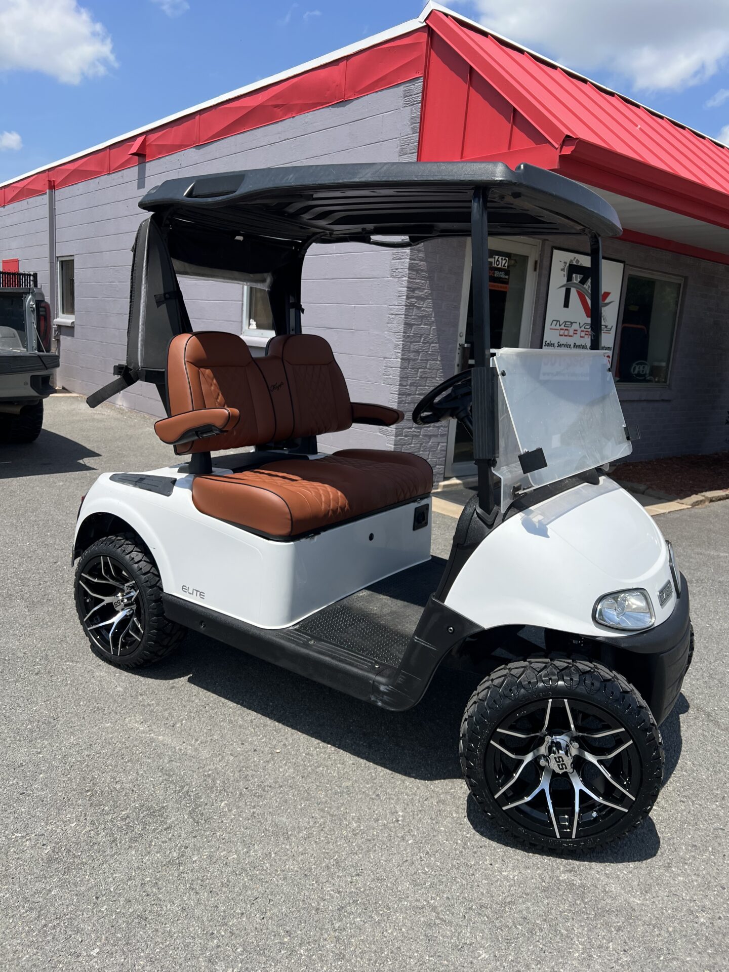 2021 EZGO RXV photo 7