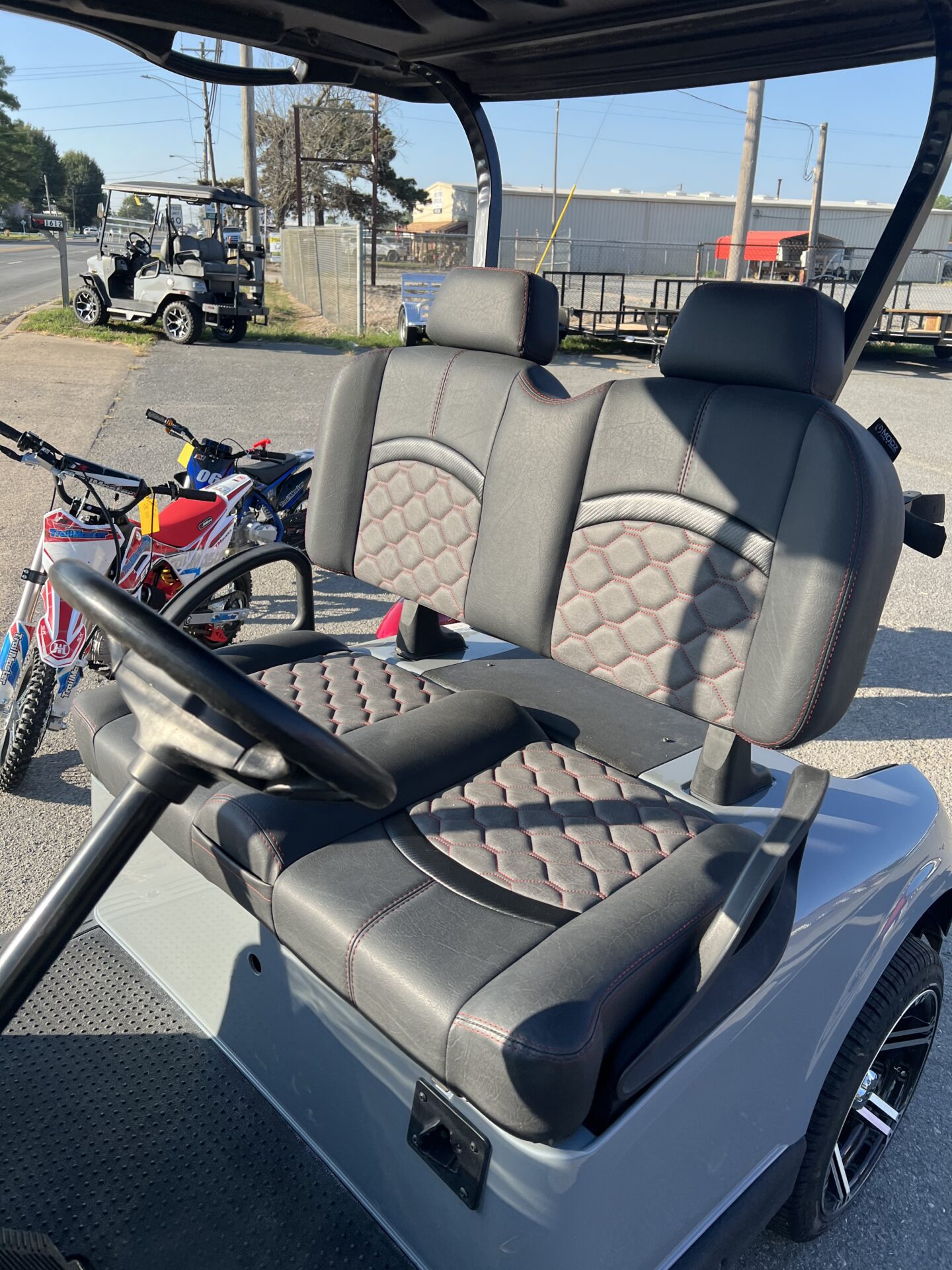 2021 EZGO RXV photo 2