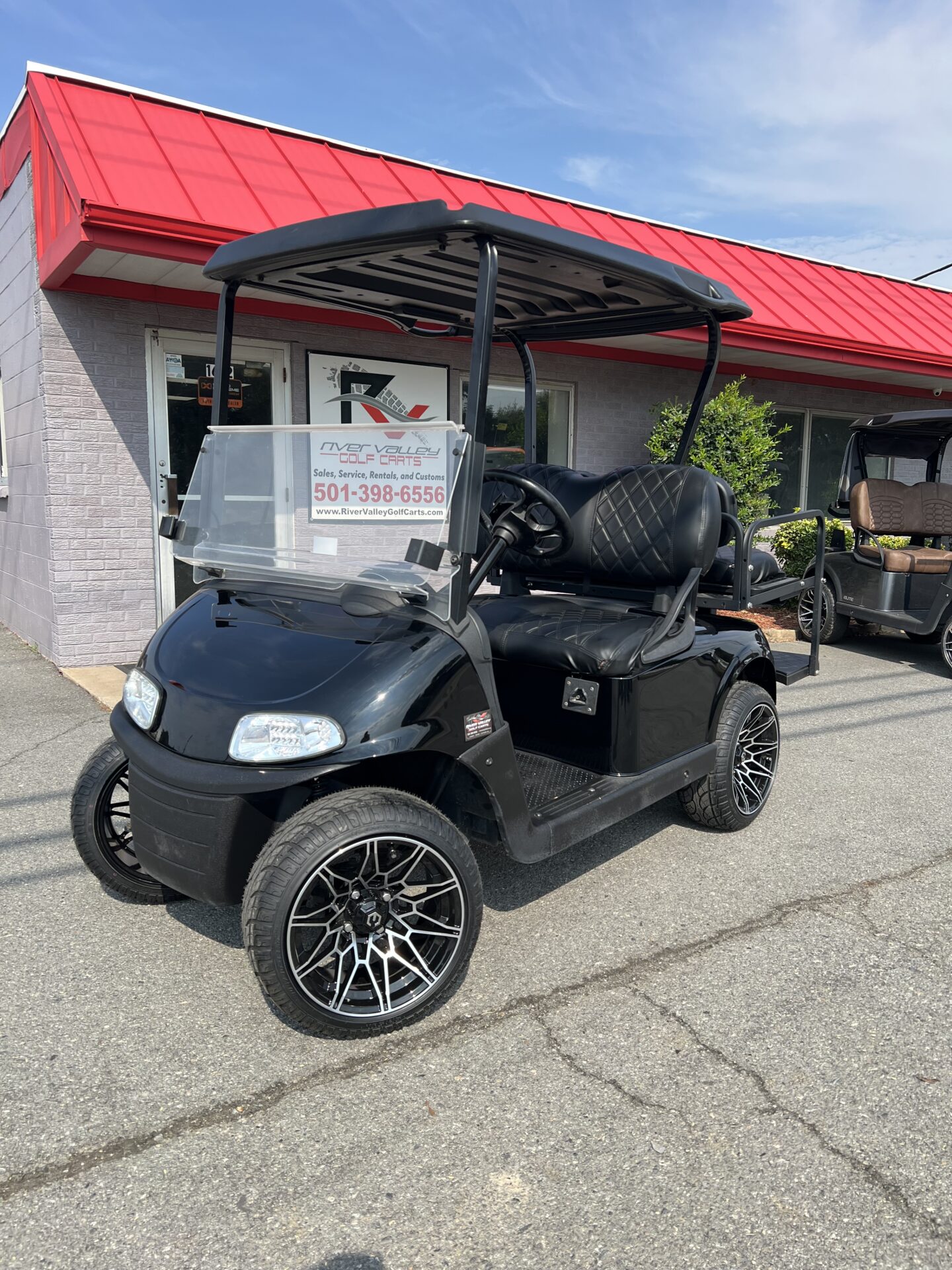 2021 EZGO RXV