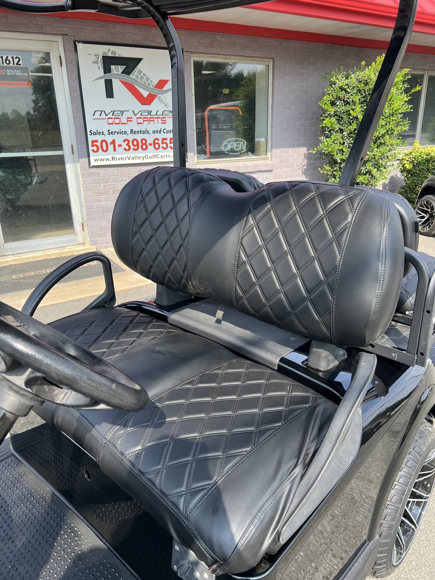 2021 EZGO RXV photo 3