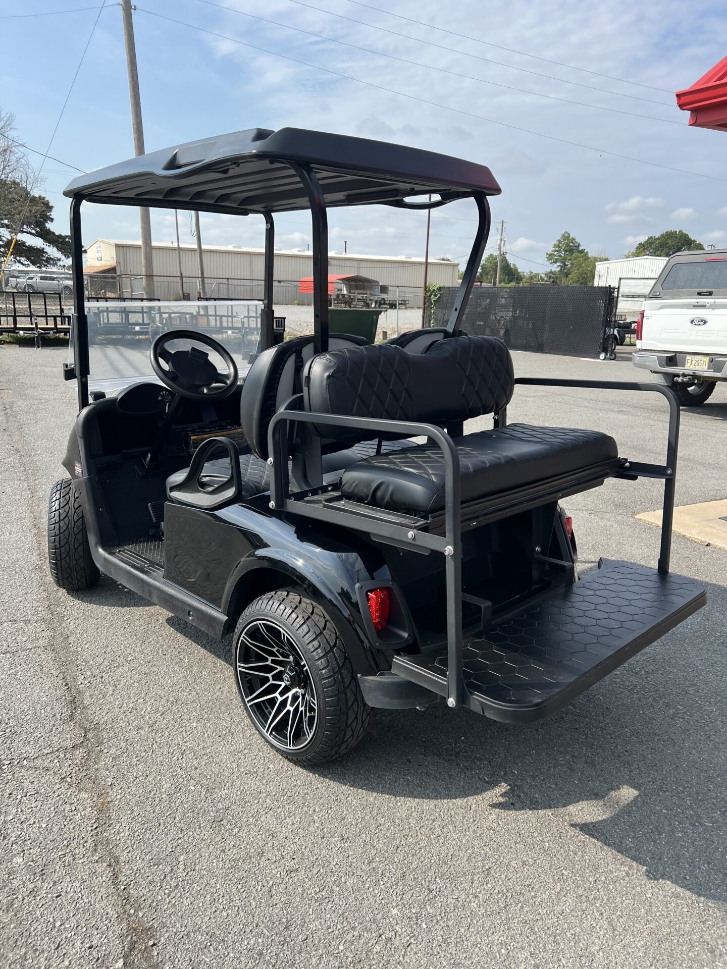 2021 EZGO RXV photo 4
