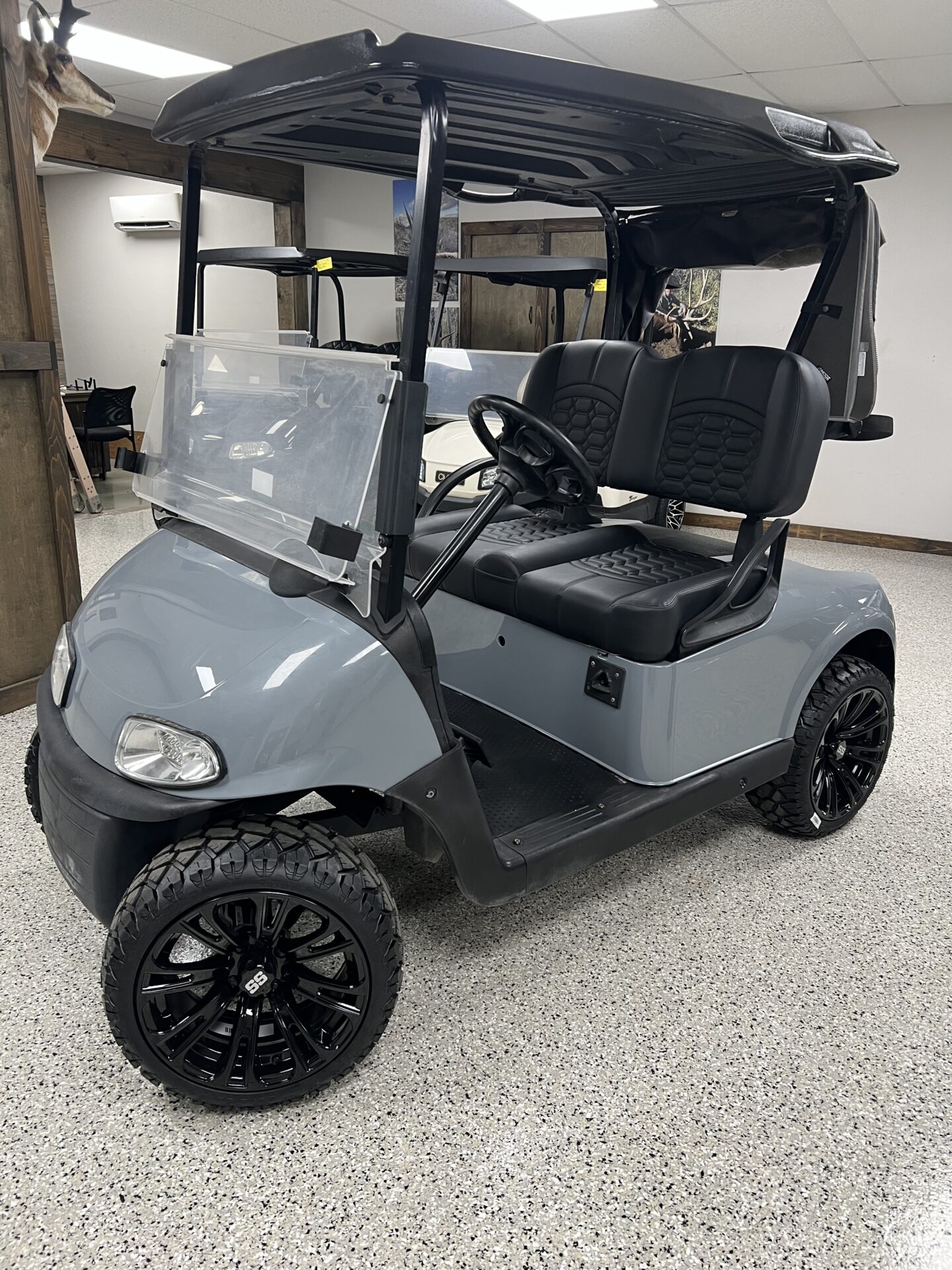 2021 EZGO RXV