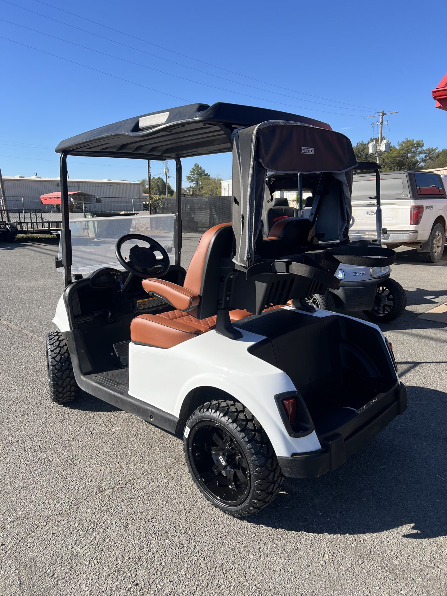 2021 EZGO RXV photo 4