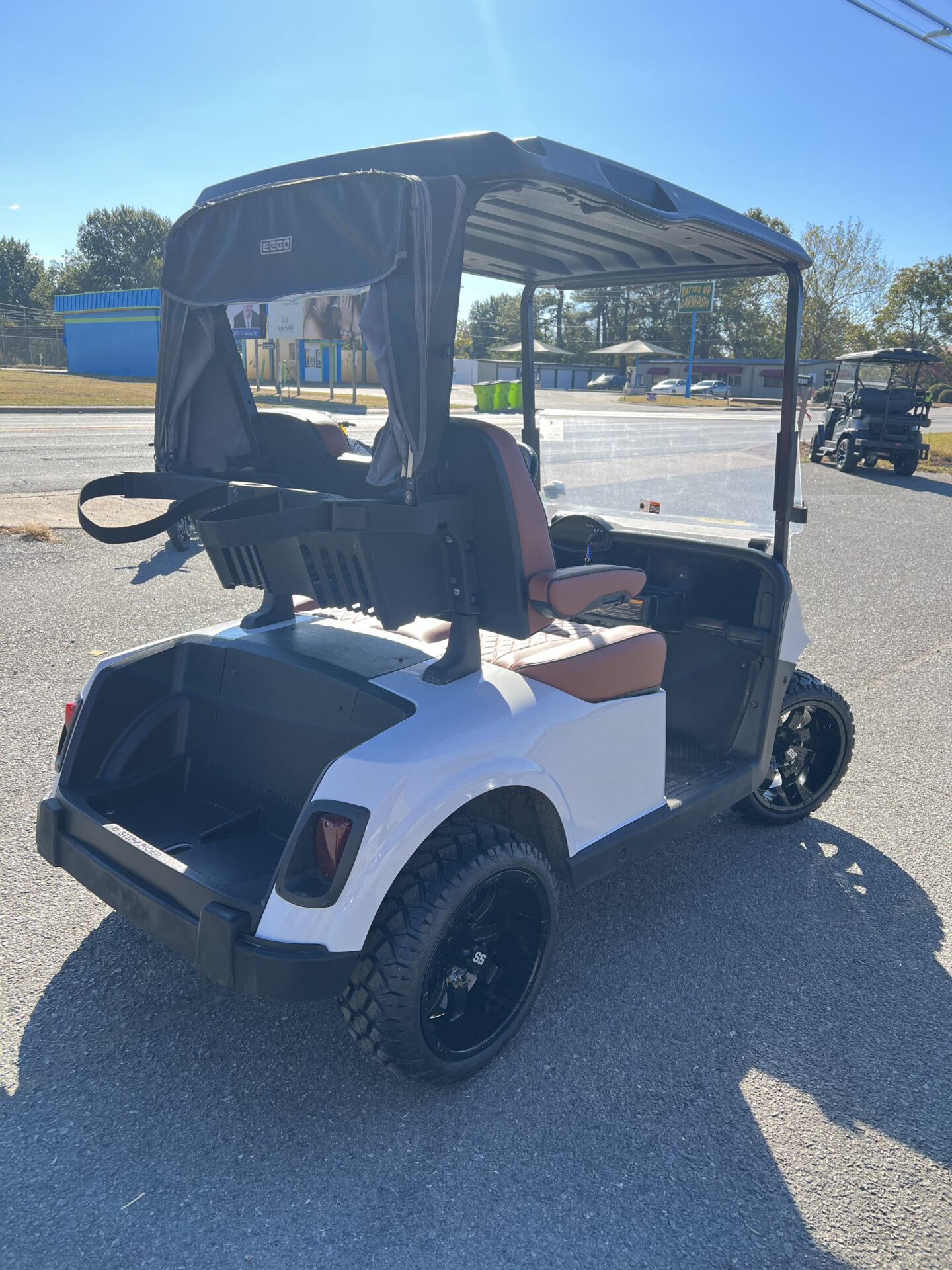 2021 EZGO RXV photo 5
