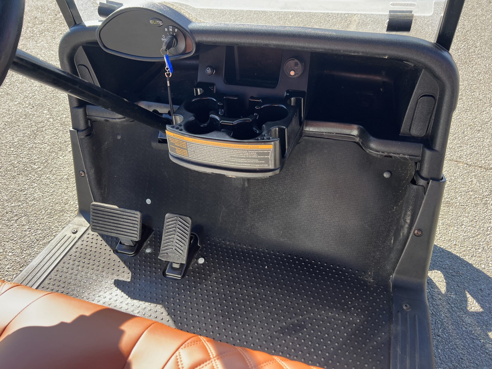 2021 EZGO RXV photo 6