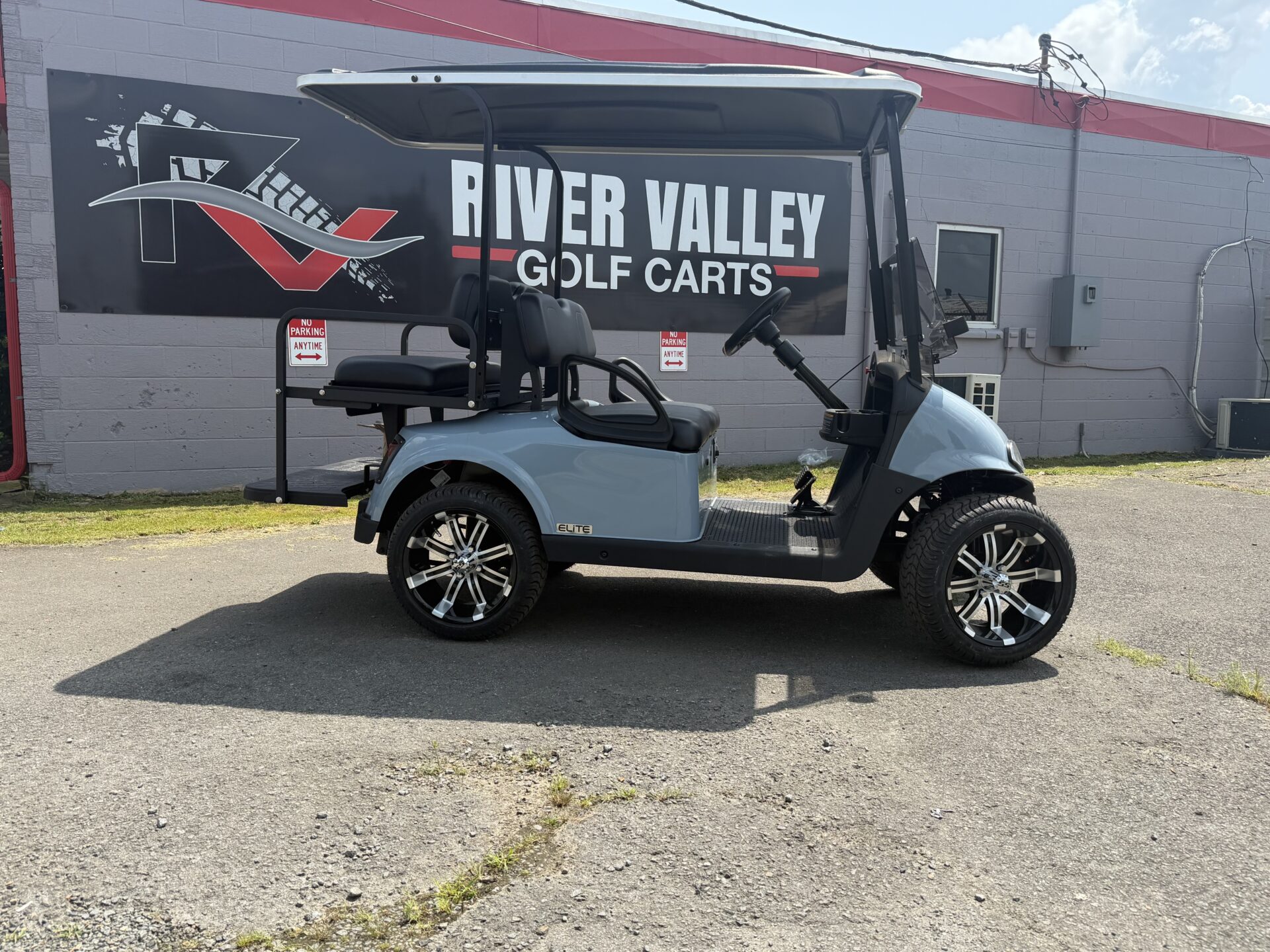 2021 EZGO RXV photo 2