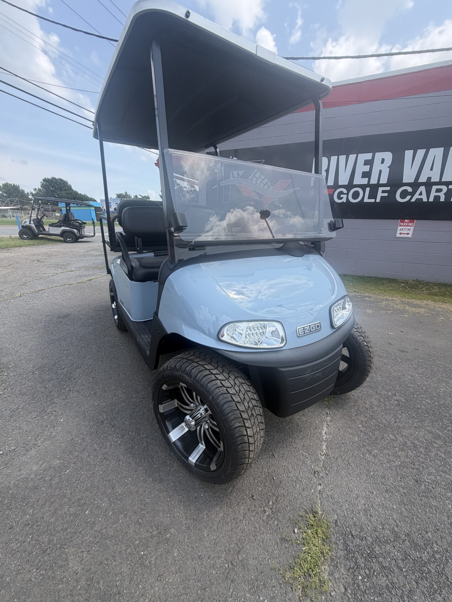 2021 EZGO RXV photo 4
