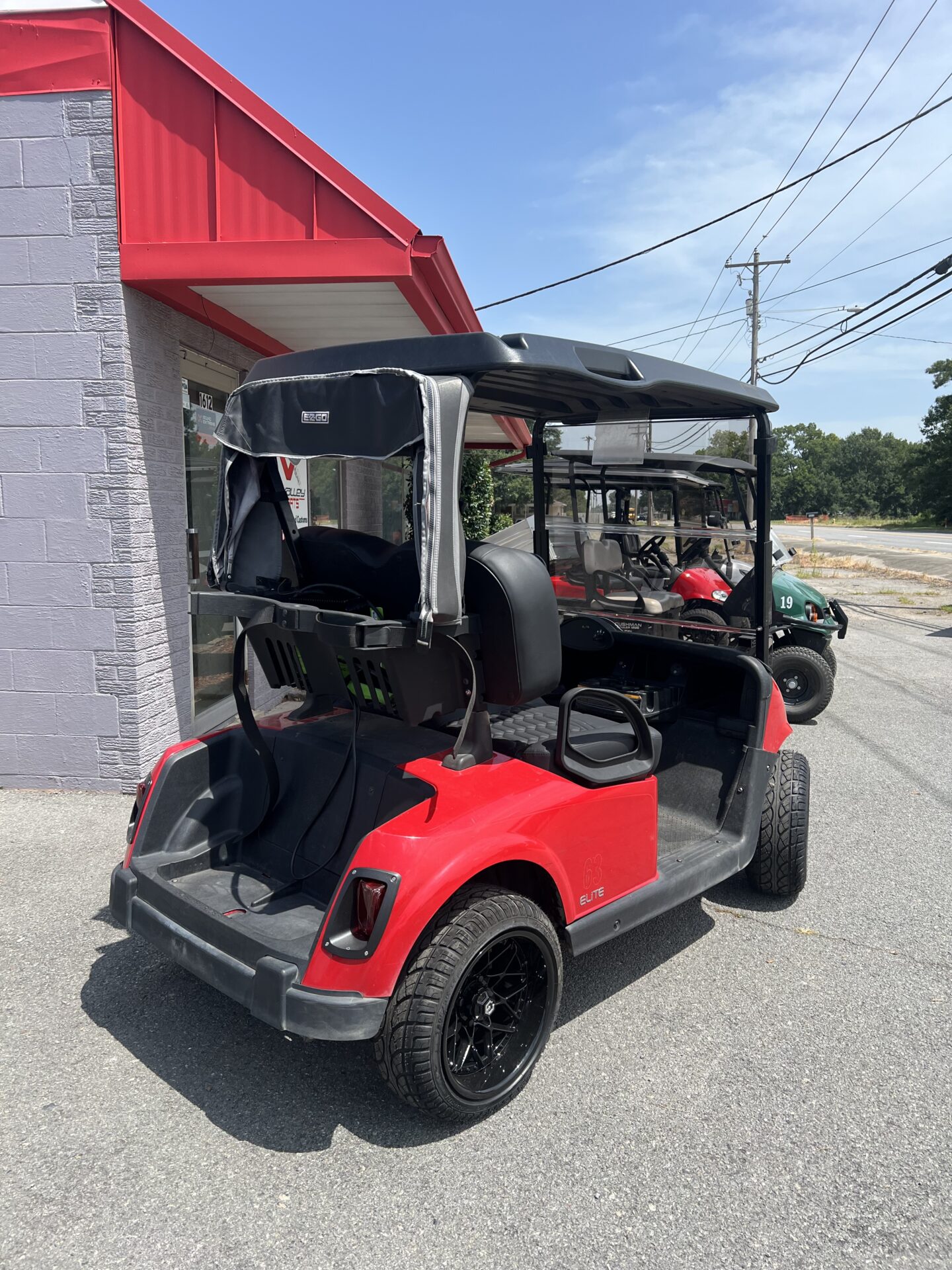 2021 EZGO RXV photo 2