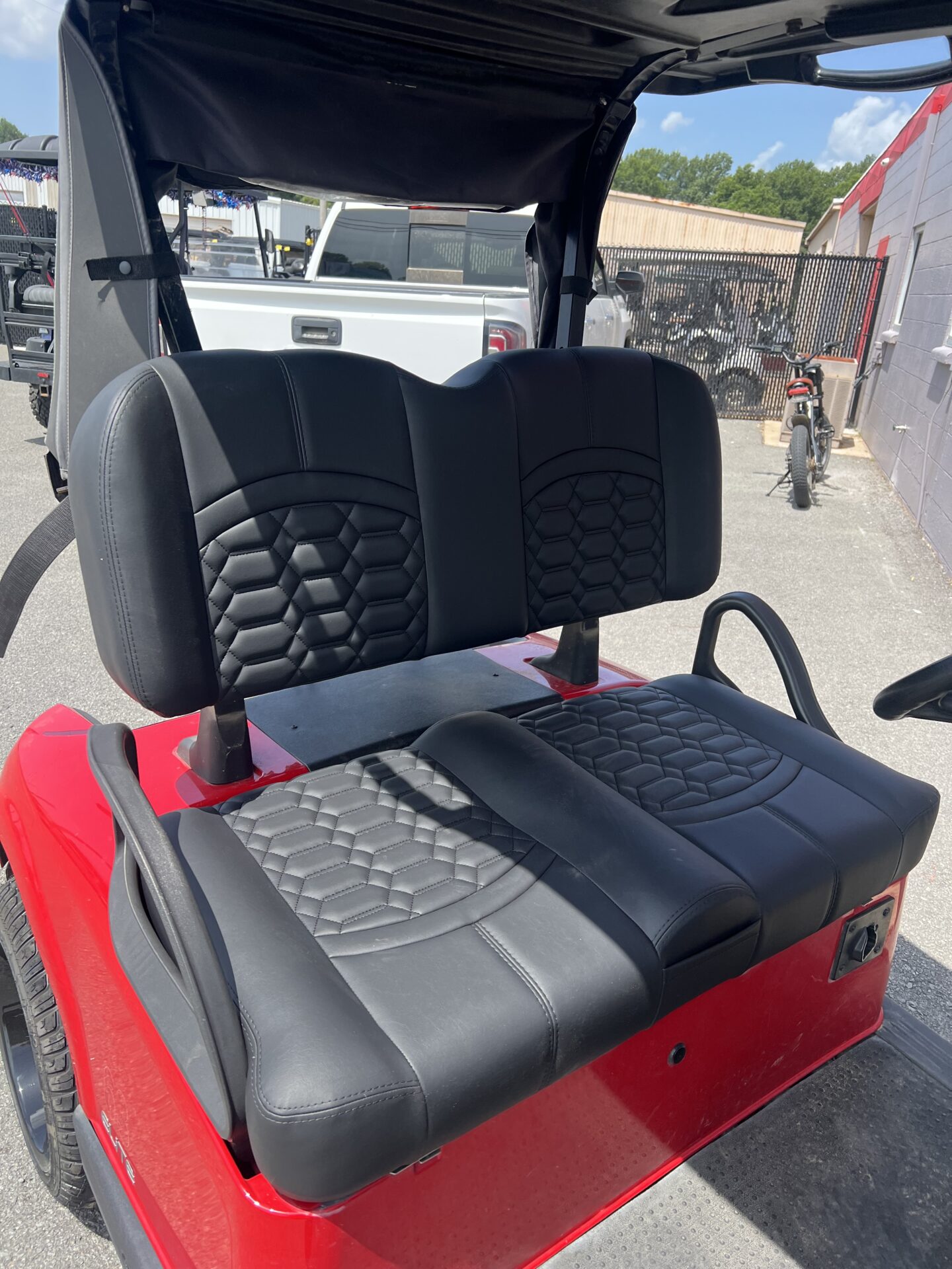 2021 EZGO RXV photo 3