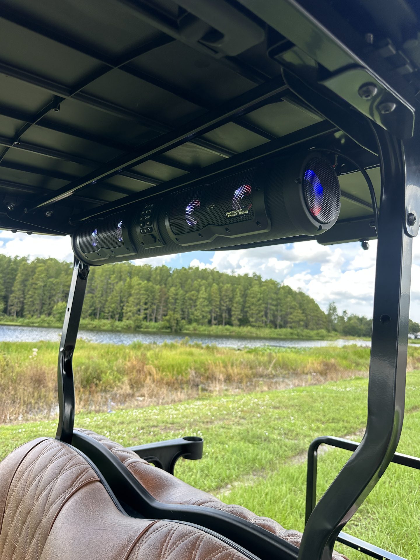2026 EZGO RXV photo 4