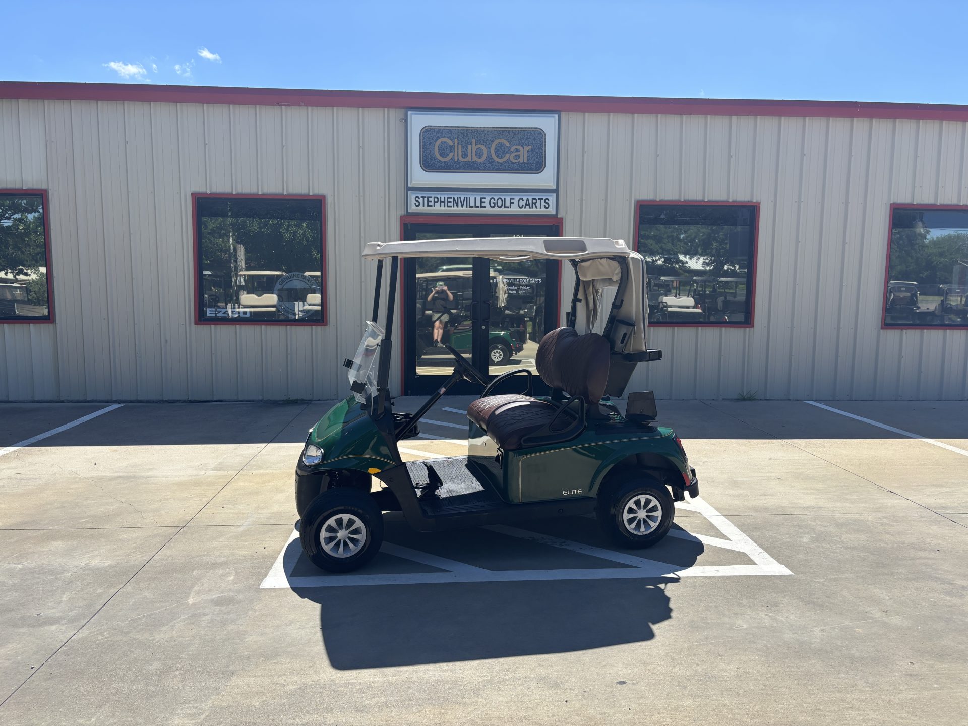 2021 E-Z-GO RXV