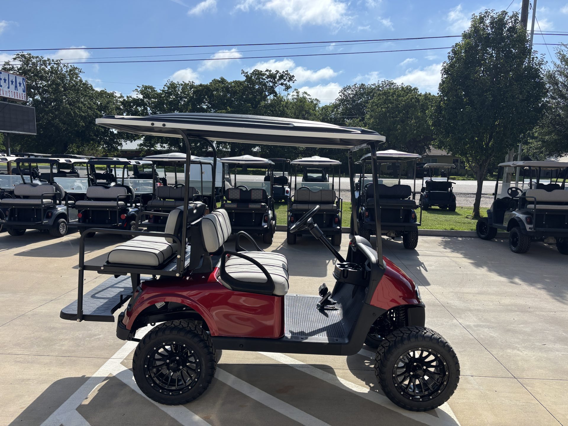 2022 E-Z-GO RXV