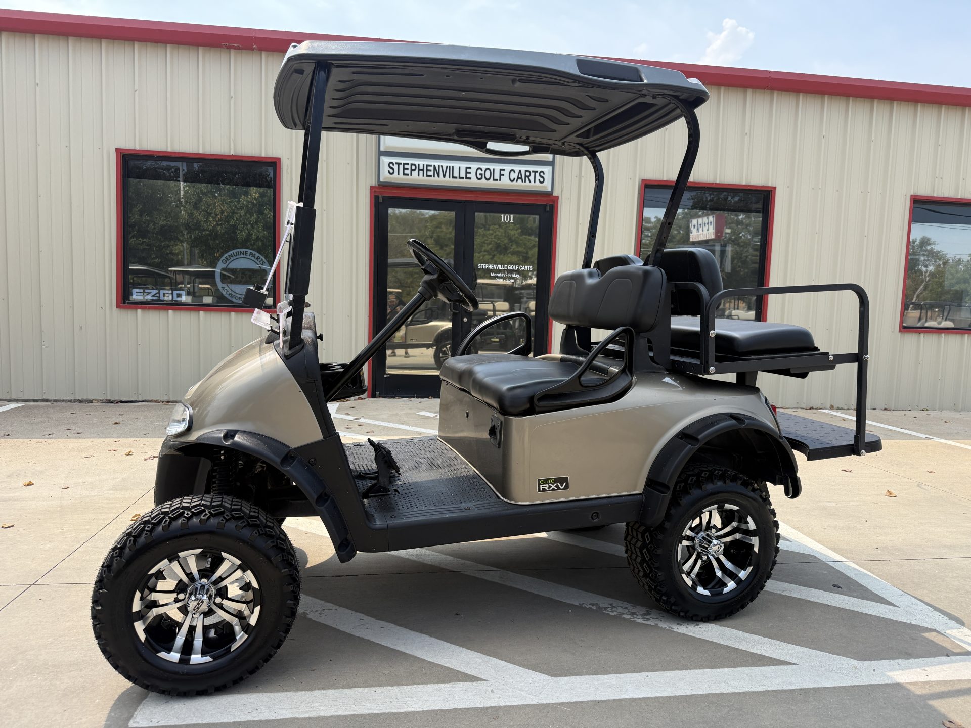 2020 E-Z-GO RXV 2 Freedom Elite Lithium