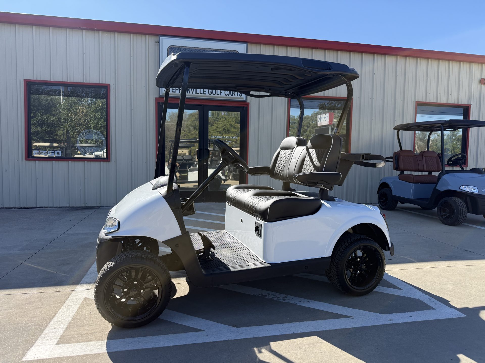 2020 EZGO RXV LITHIUM GOLF CART