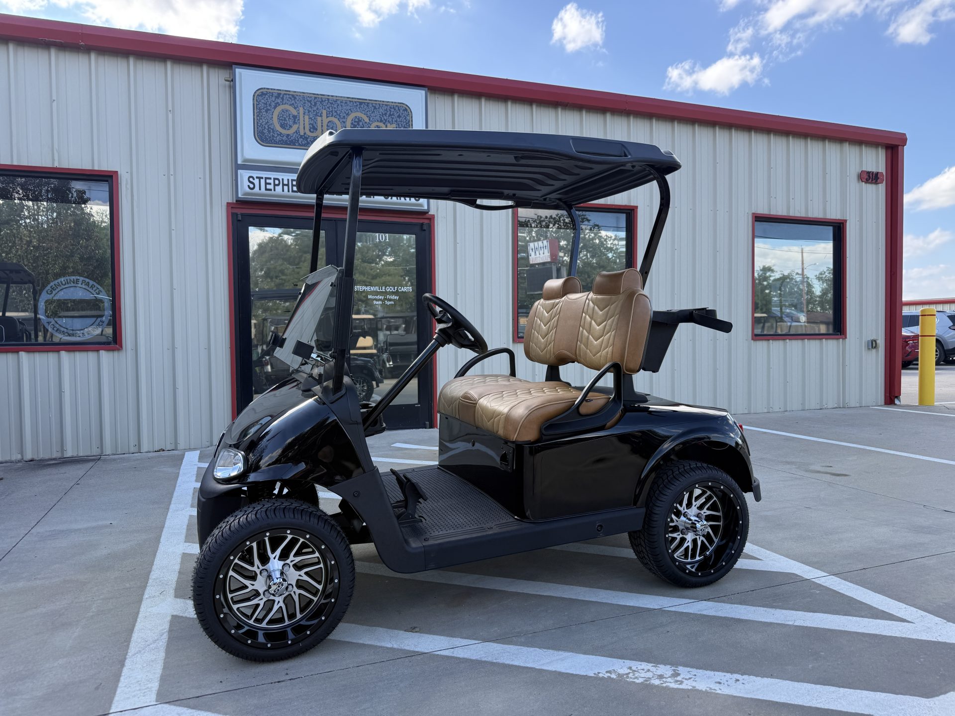 2022 EZGO RXV LITHIUM GOLF CART