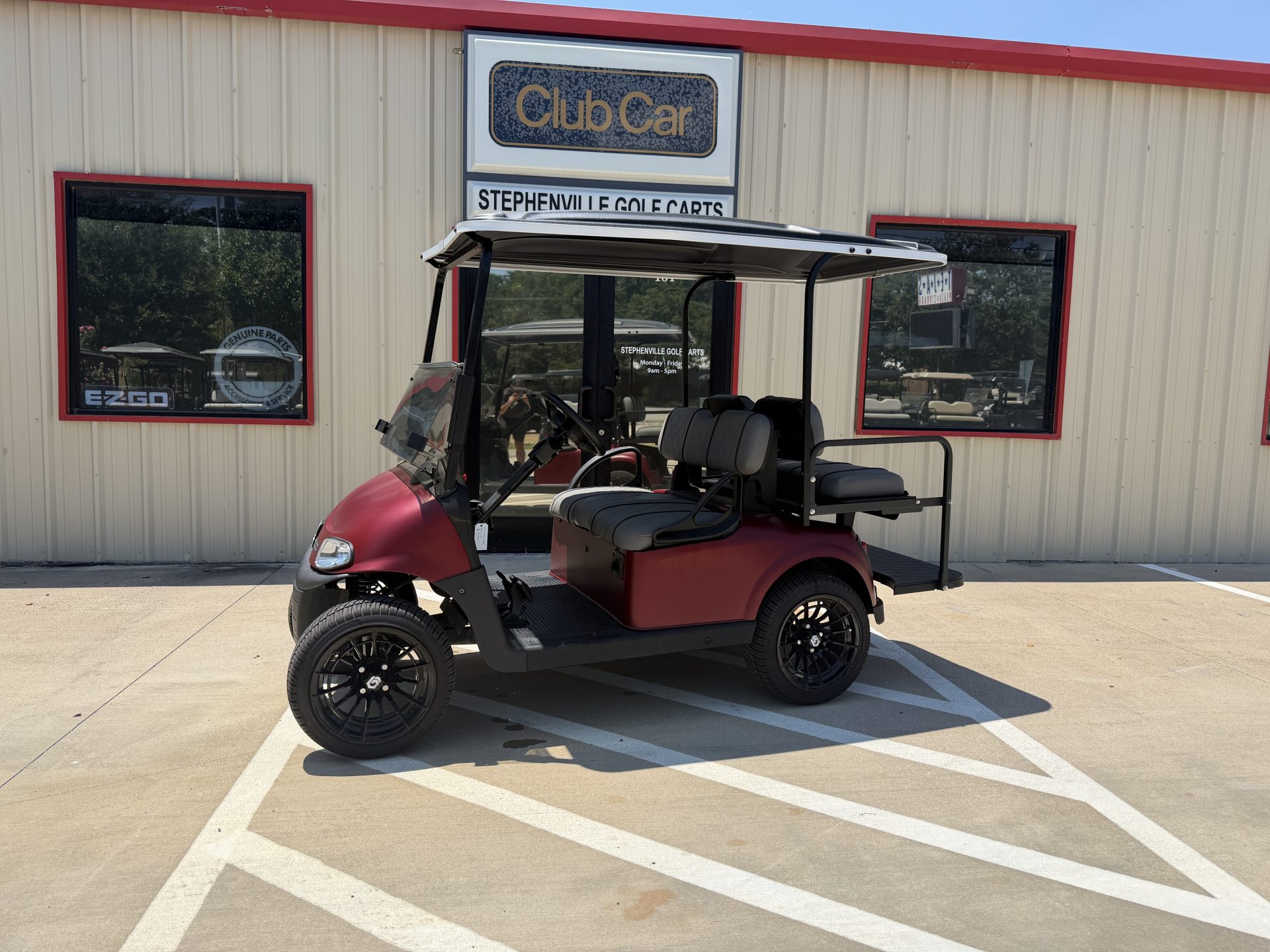 2022 EZGO RXV LITHIUM GOLF CART