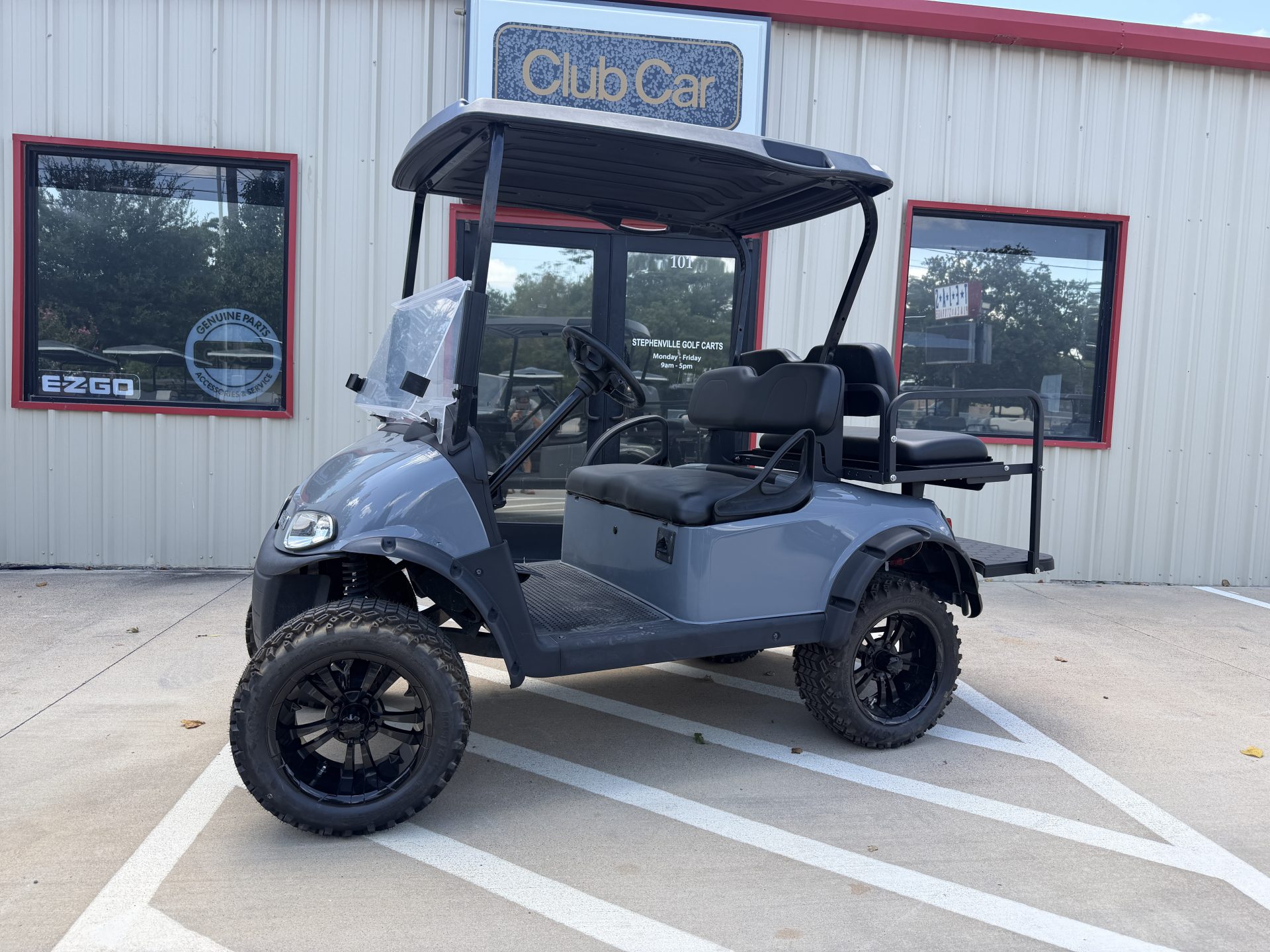 2023 EZGO RXV LITHIUM GOLF CART