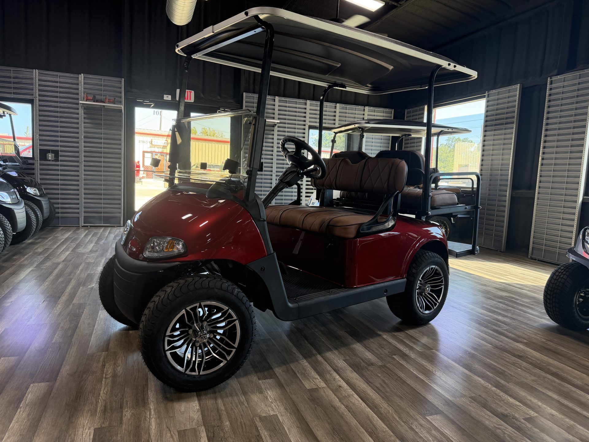 2022 EZGO RXV LITHIUM GOLF CART