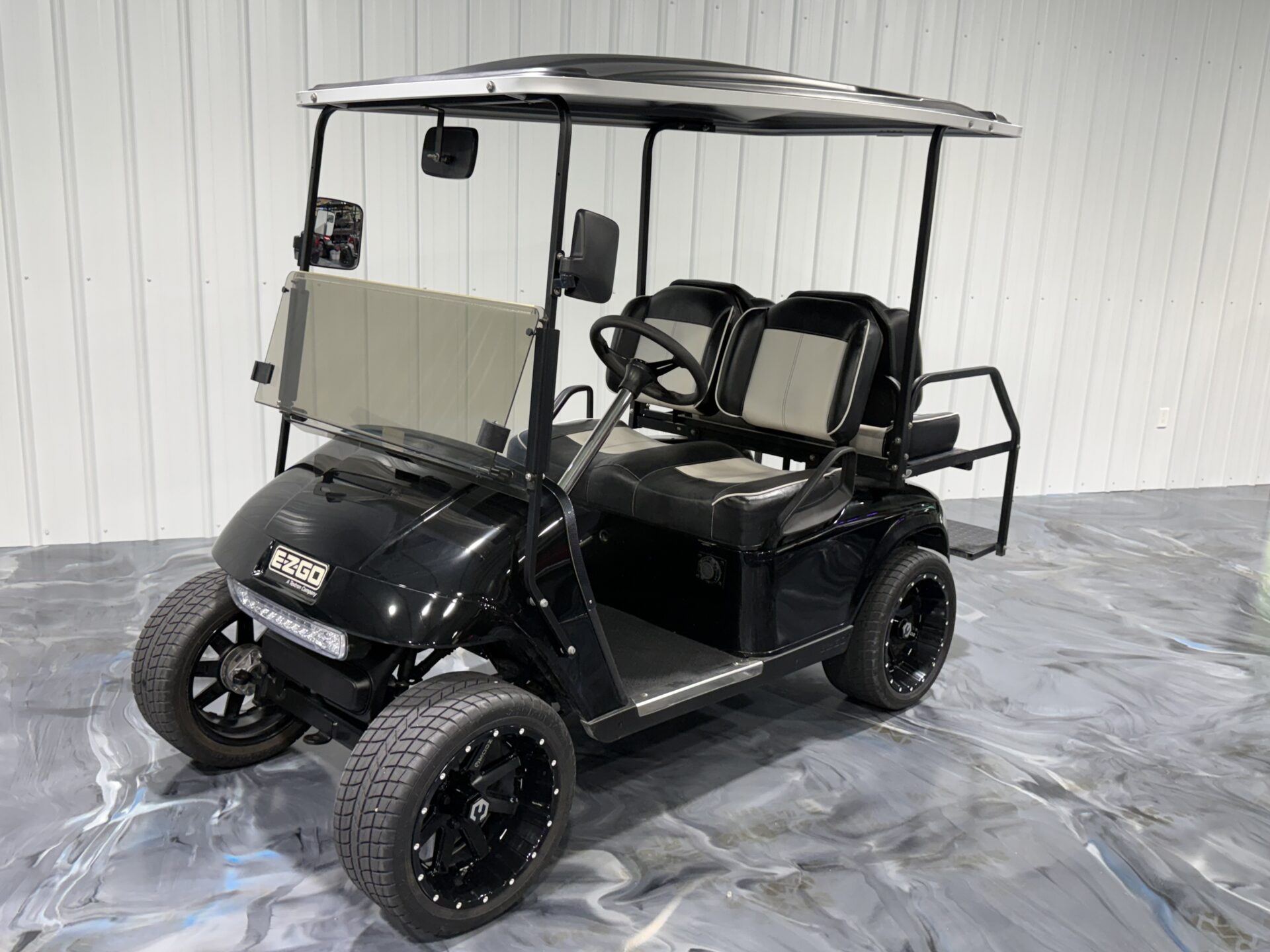 2013 EZGO TXT