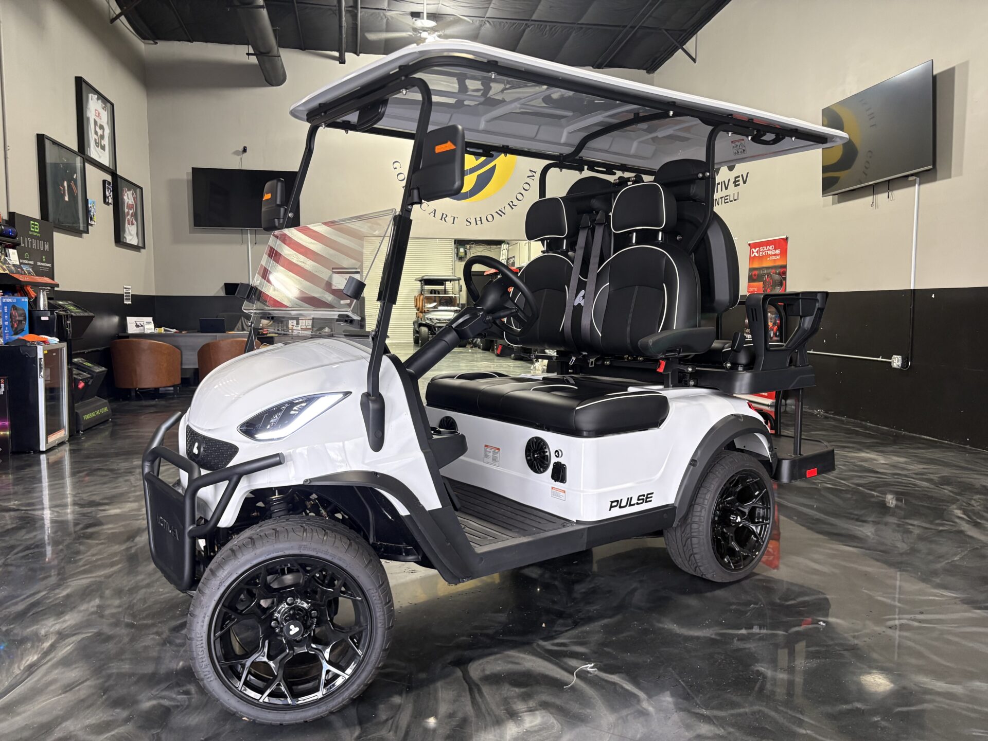 2027 ActivEV Pulse 4P Non-Lifted