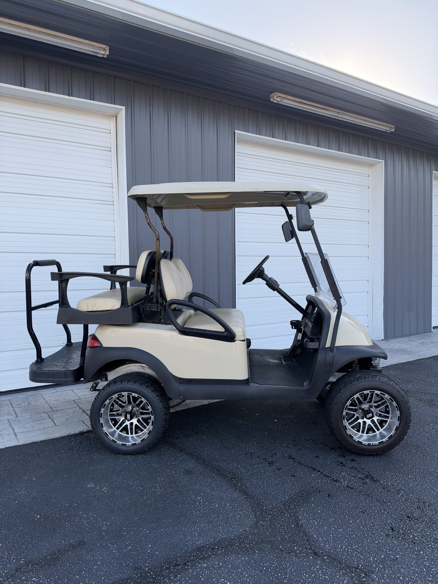 2016 Club Car Precedent photo 3