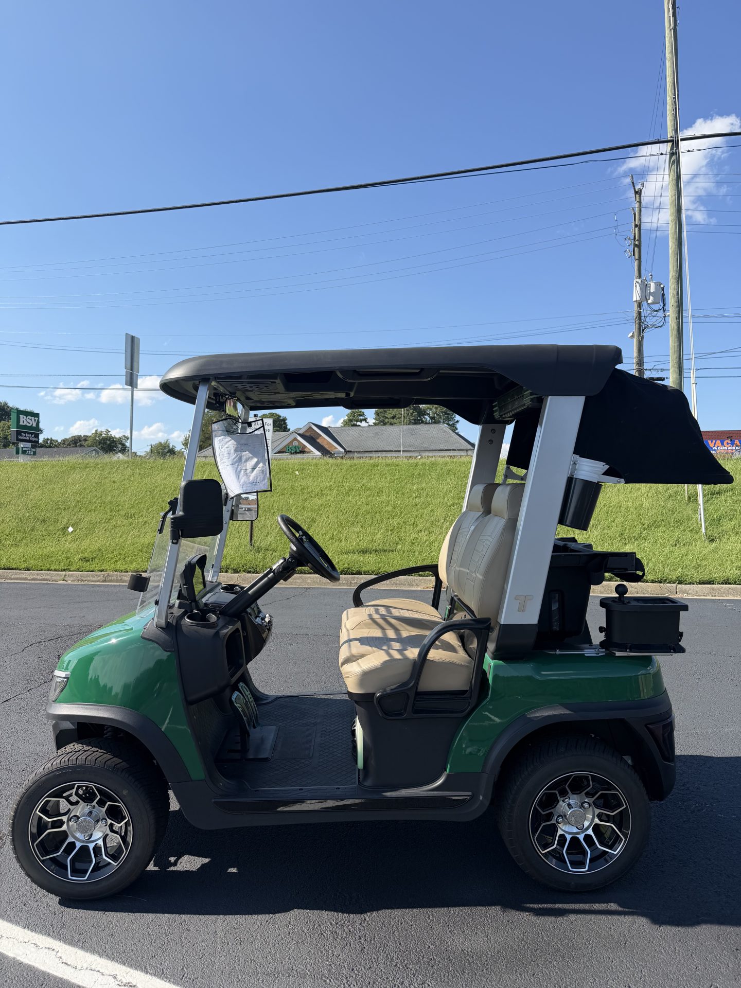 2026 Tara Roadster