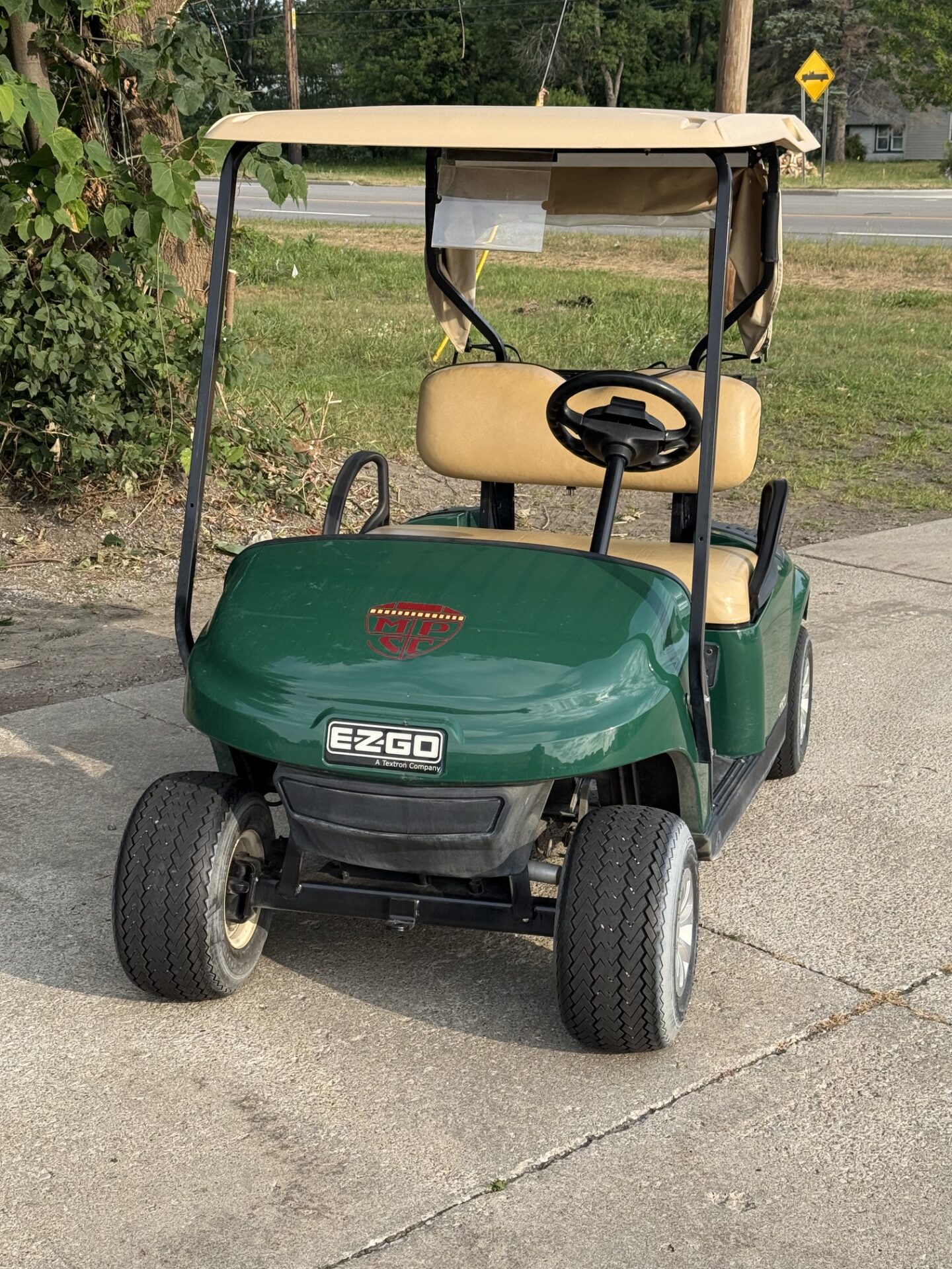 2018 EZGO TXT photo 2