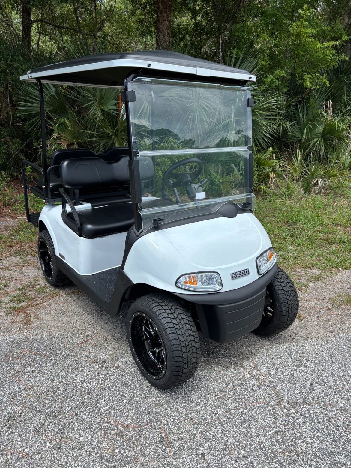 2021 E-Z-GO RXV