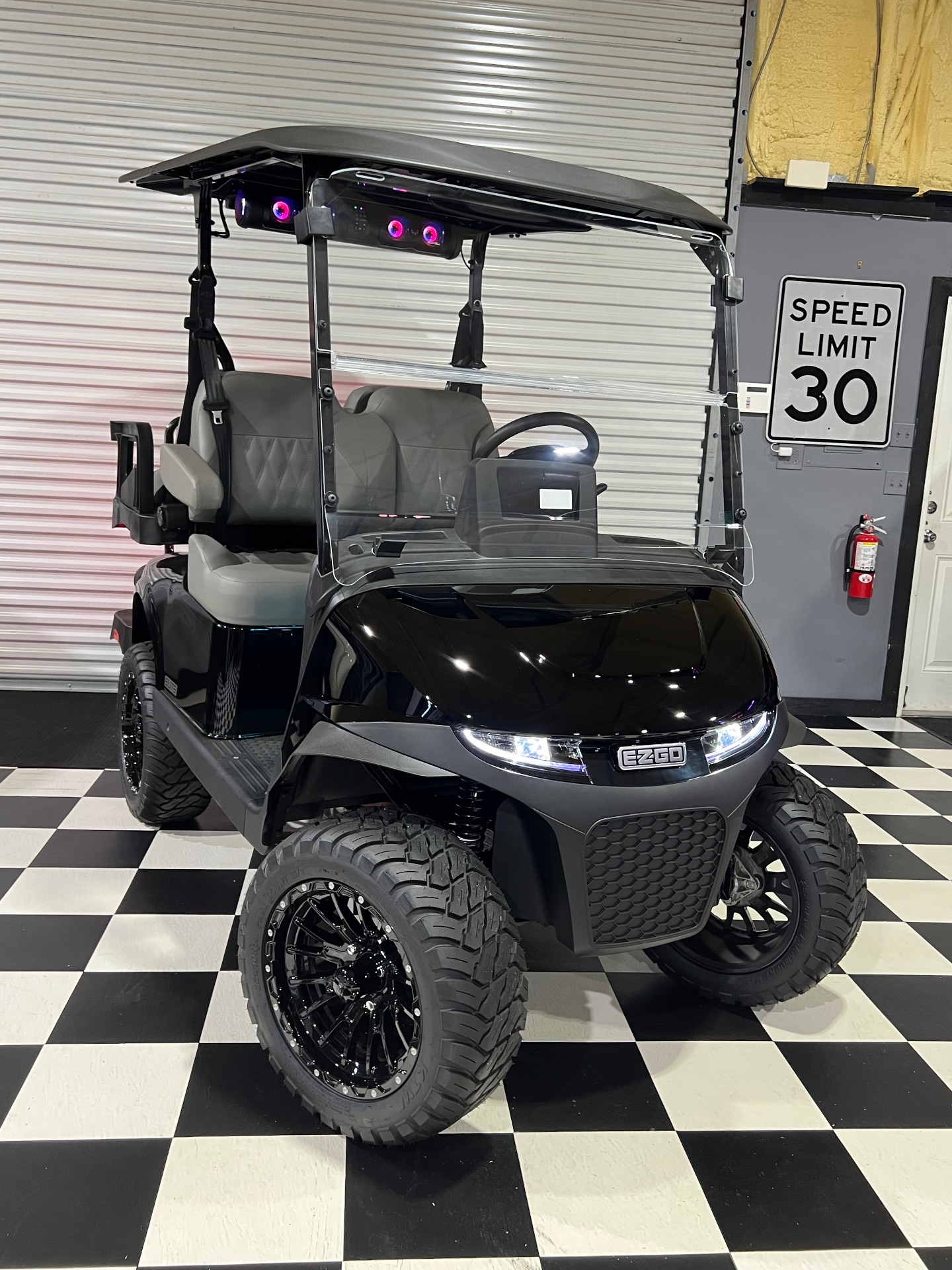 2026 E-Z-GO RXV4 XTL